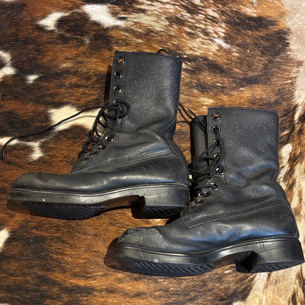 Canadian military boots